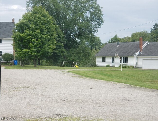 Foto del edificio - 12765 Butternut Rd