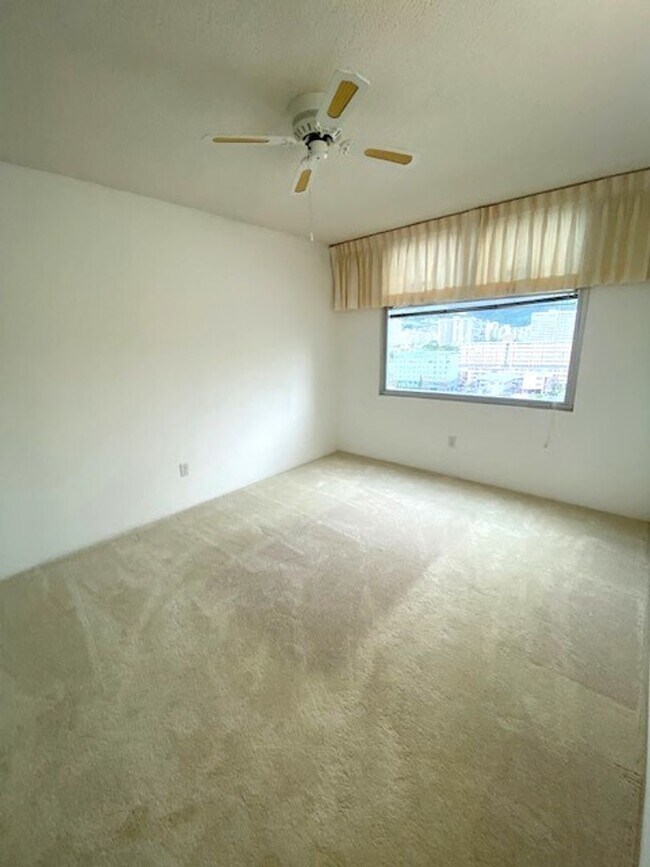 Foto del edificio - 1448 Young St