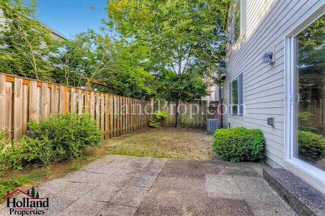 Building Photo - Attractive 3-bedroom Home in Orenco Station