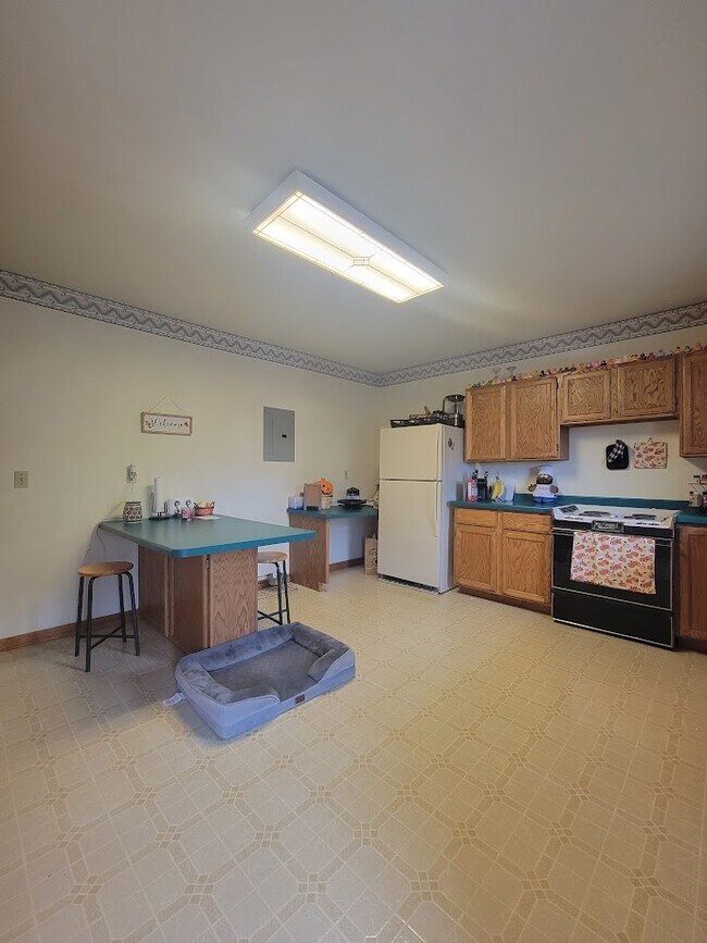 Building Photo - 1716 Monroe St