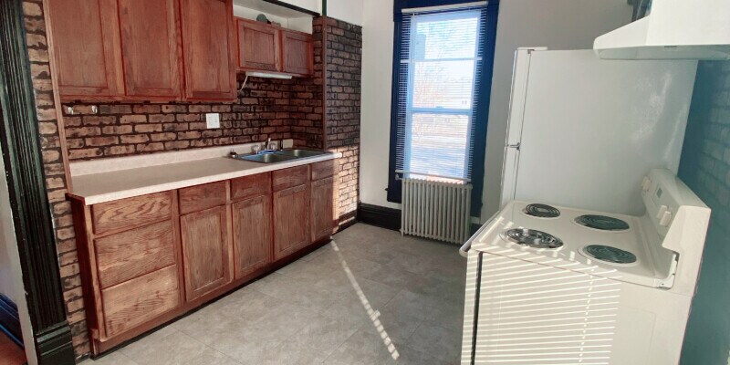 Primary Photo - 224 West Carrol
