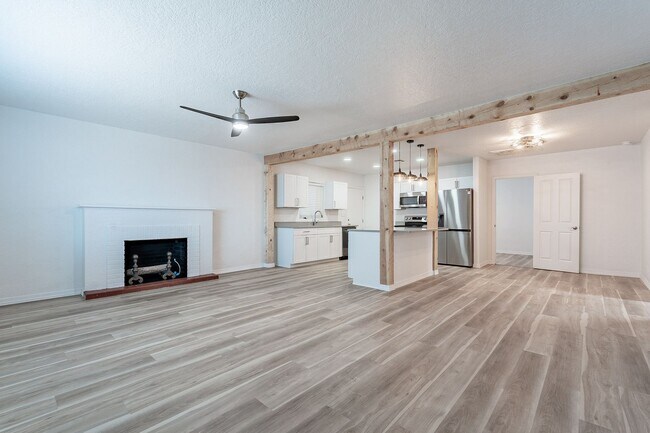 Foto del edificio - 920 E Elm St
