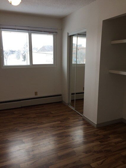 Photo du bâtiment - 1 Bed 1 Bath Unit in Edmonton, AB