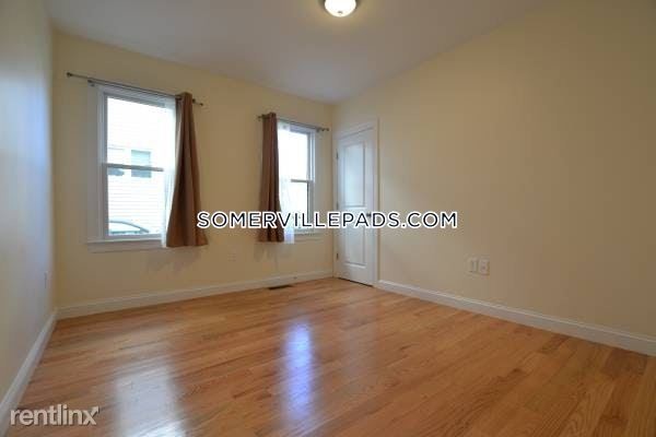 Building Photo - 4 br, 3 bath  - 5 Curtis St # H