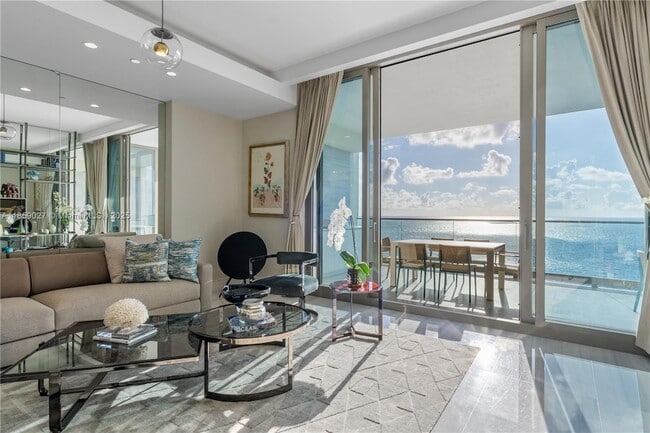 Foto del edificio - 17901 Collins Ave