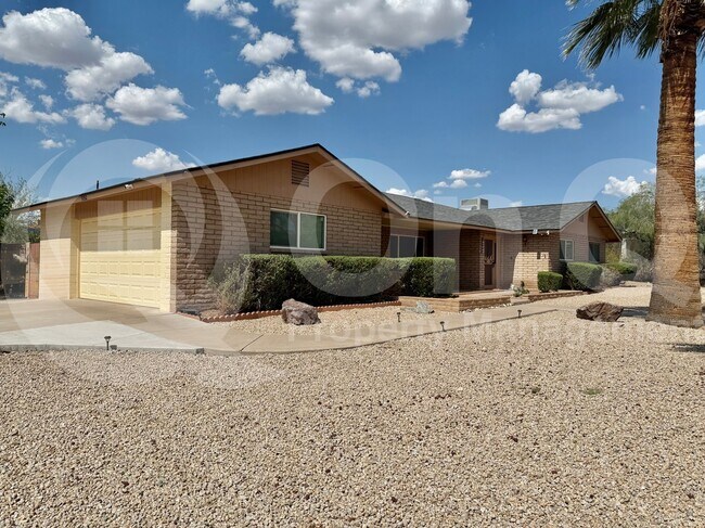 Foto del edificio - 10312 E Cactus Rd