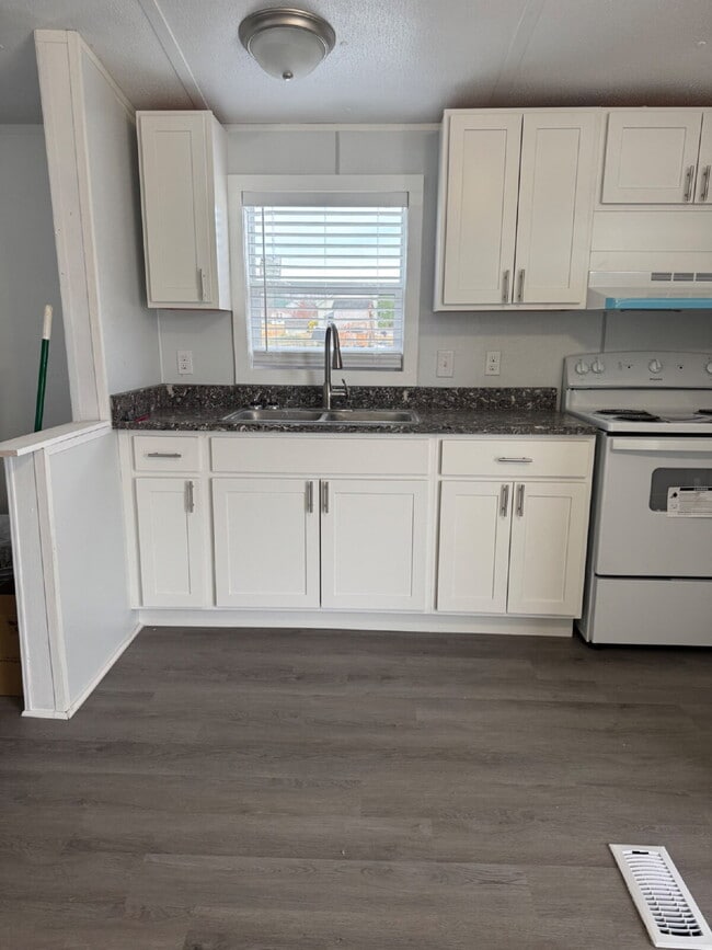 Foto del edificio - 40 Friendly Cir