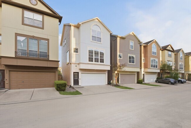 Foto del edificio - 3209 Clearview Cir