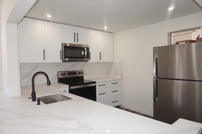 Building Photo - 408 NW 68th Ave
