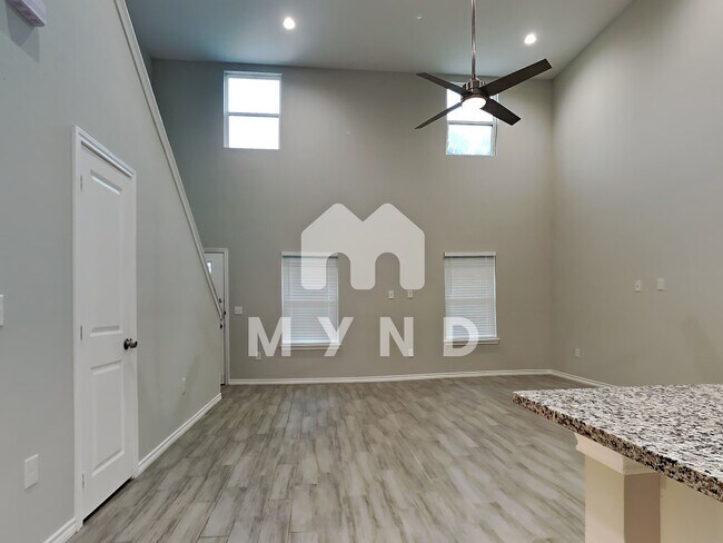 Foto del edificio - 14986 Bonham Ln