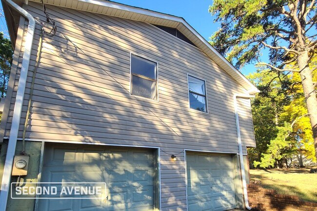 Foto del edificio - 1100 Moonglow Cir