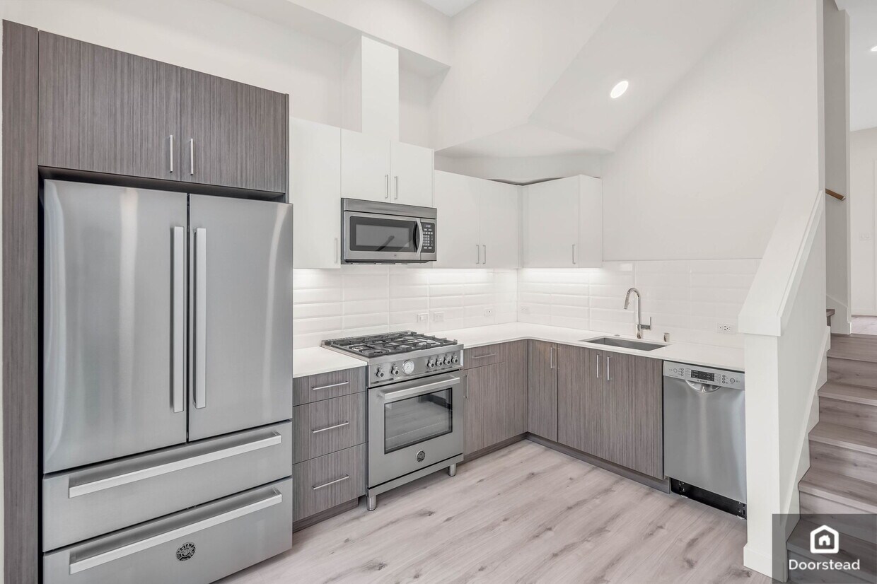 Foto principal - 3015 30th Ave W