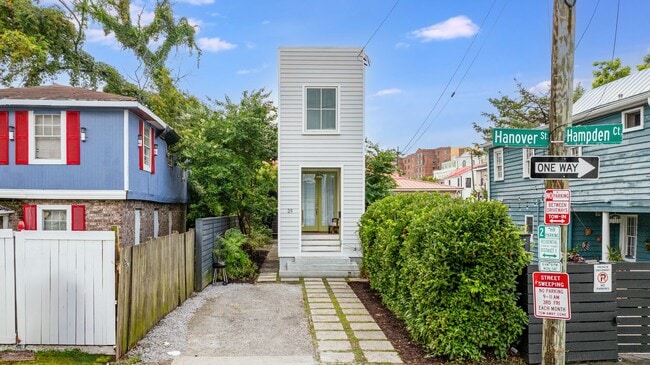 Modern Downtown Home! - Modern Downtown Home!