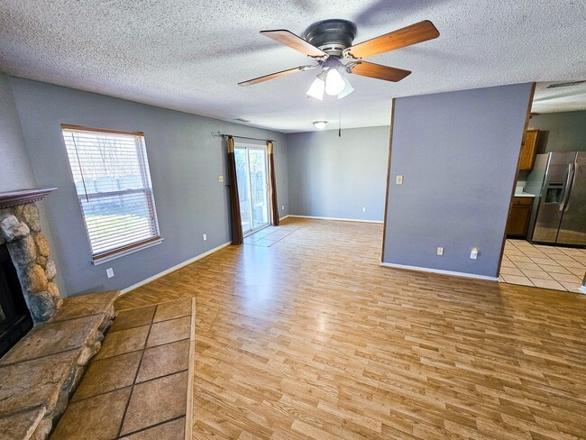 Building Photo - 2221 Collins Way