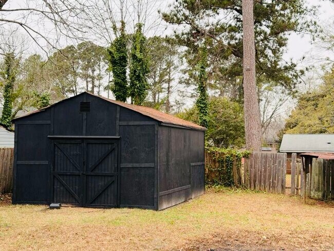 Building Photo - 1692 Kinglet Rd