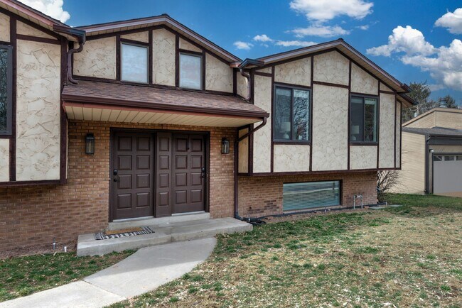 Building Photo - 2150 S 2060 E