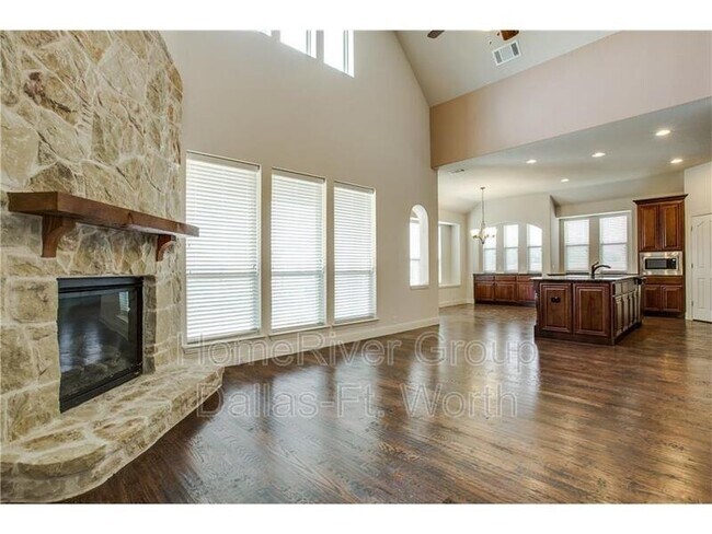 Building Photo - 7112 Four Sixes Ranch Rd