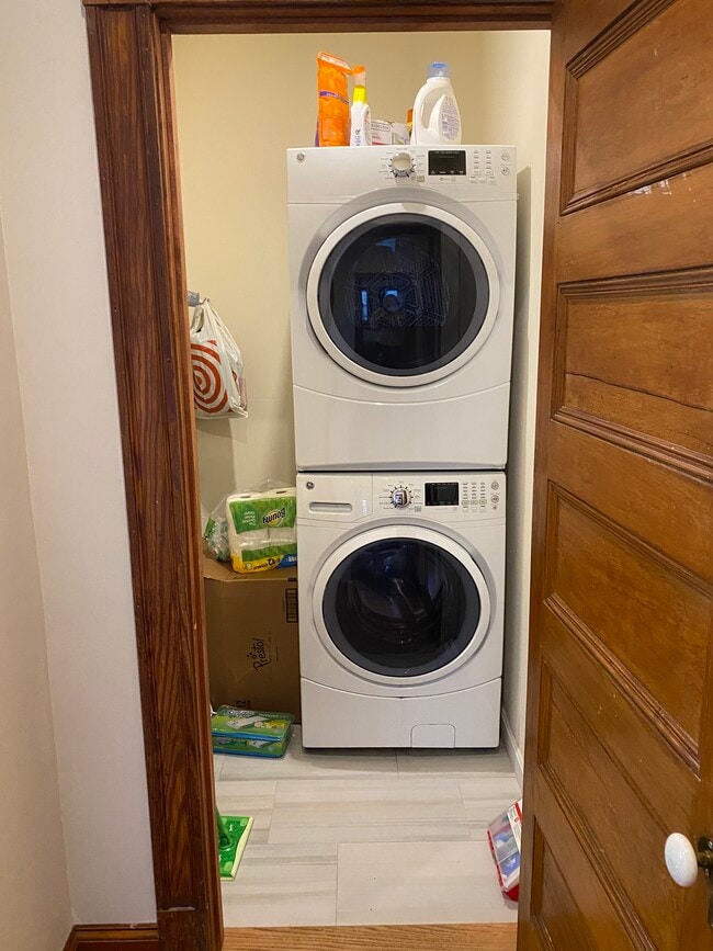 Building Photo - 174 Saint Alphonsus St