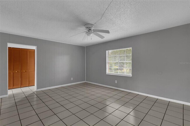 Building Photo - 1629 W Oak Ridge Rd
