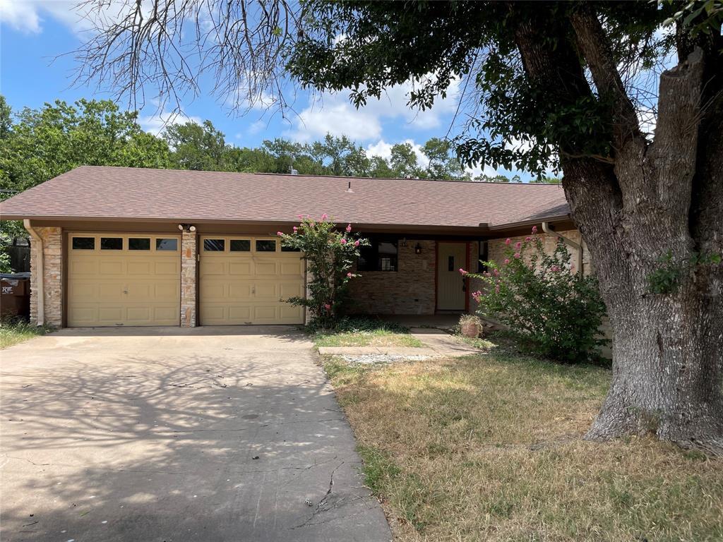 Primary Photo - 503 Deep Wood Dr