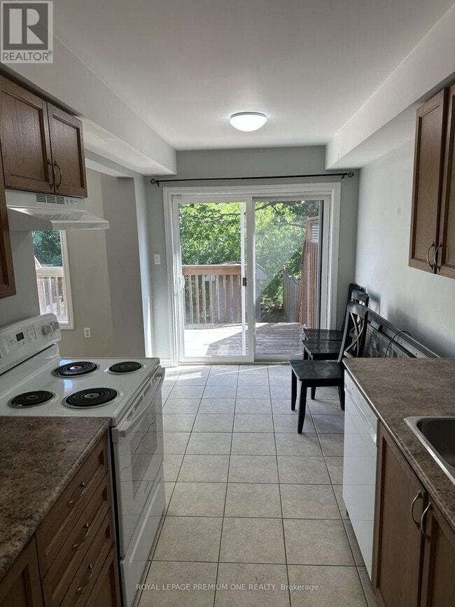 Building Photo - 71 Sydenham Wells