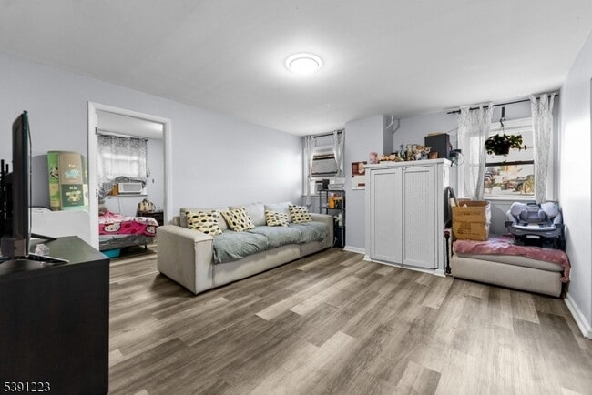 Building Photo - 68 Belmont Ave