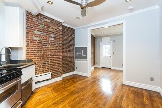 Building Photo - MOTT ST.
