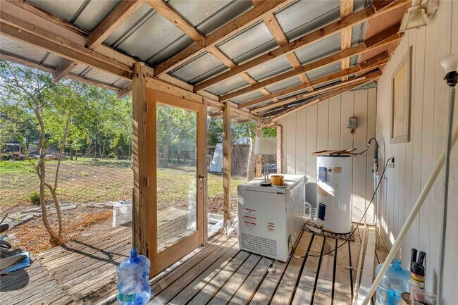 Foto del edificio - 20235 Engelmann Ln