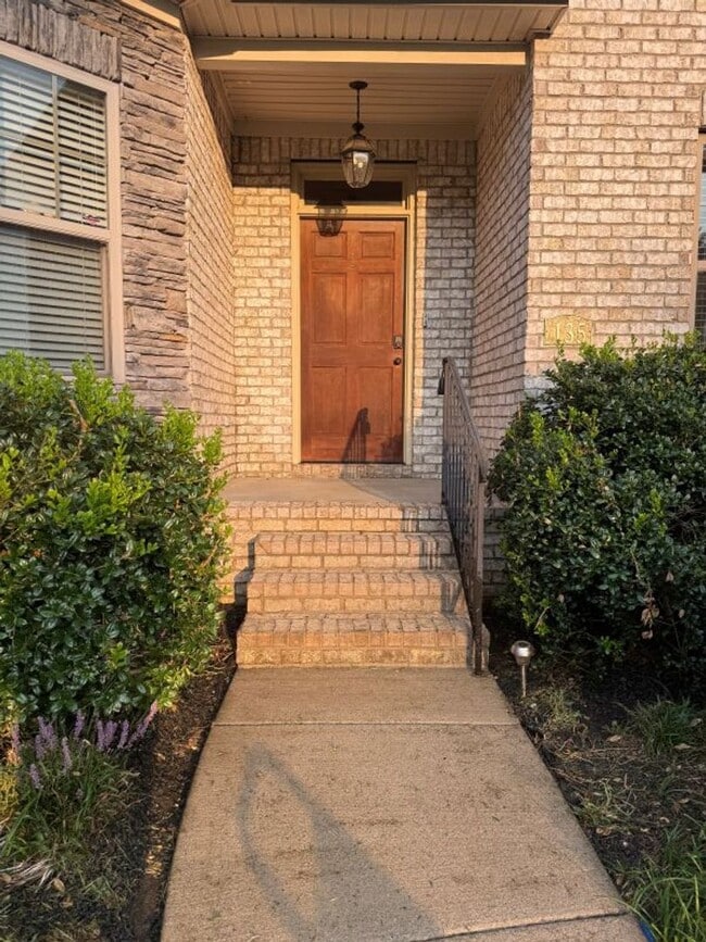 Building Photo - 3 Bedroom 3 Bath Pool Home in Columbia off...