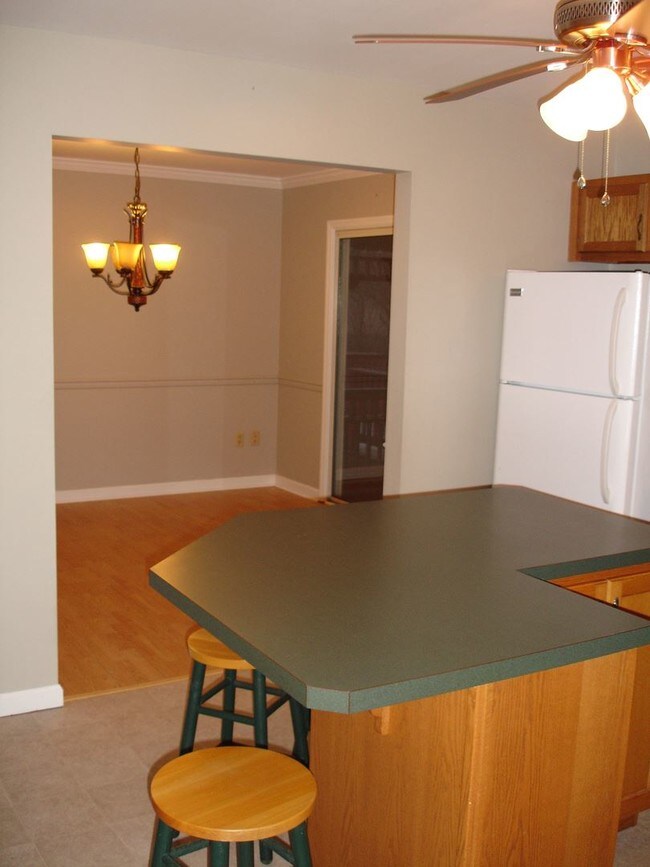 Building Photo - 3 br, 1.5 bath House - 415 GROFFDALE DRIVE