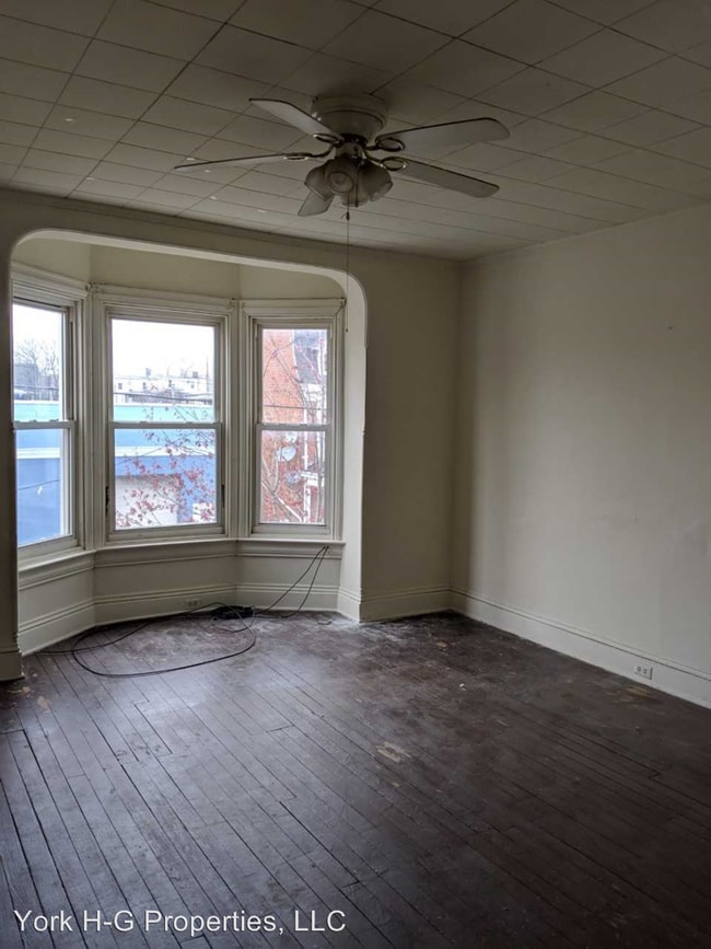 Building Photo - 150 Hamilton Ave