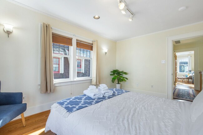 Foto del edificio - 710 10th Ave E