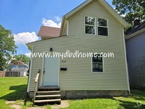 Building Photo - 3225 Dinnen Ave