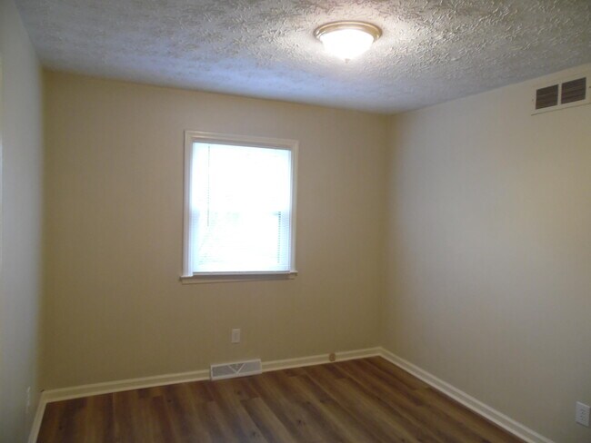 Building Photo - 267 Argonne Cir