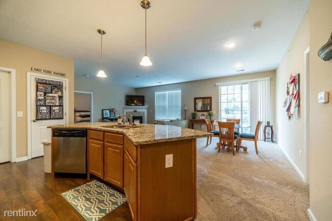 Building Photo - 2 br, 2 bath Condo - 68 Lakes At Cheshire Dr