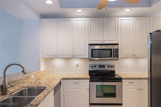 Building Photo - 5068 Annunciation Cir