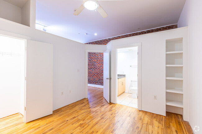 1BR, 1BA - The Lofts on Market Street