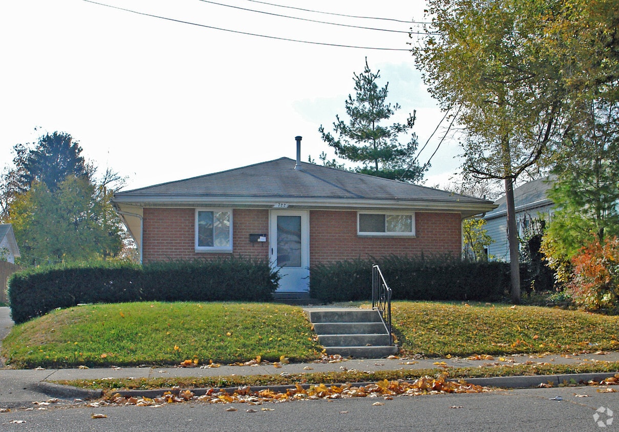 Building Photo - 722 Morse Ave