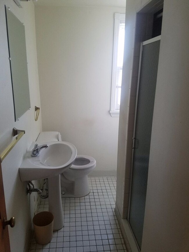 Building Photo - 3911 Warrendale Rd