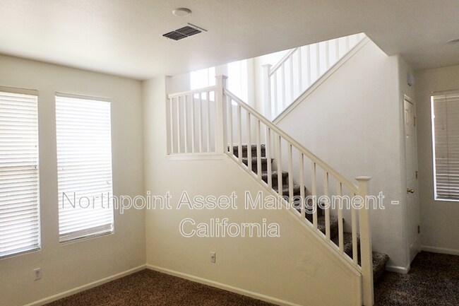 Foto del edificio - 741 Ward Way