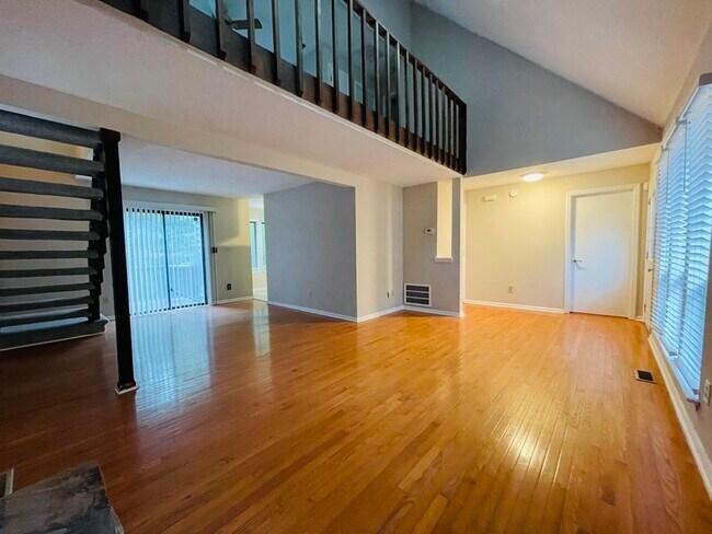 Foto del edificio - 2308 Brook Canyon Dr