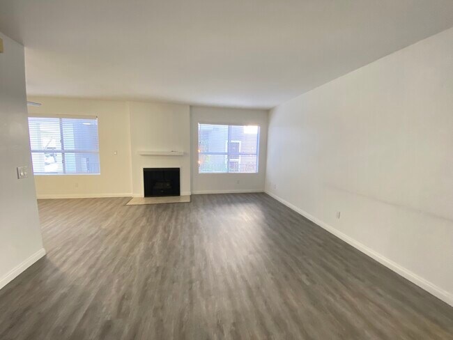 Foto del edificio - 3445 Mentone Ave