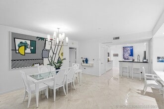 Building Photo - 550 SE Mizner Blvd