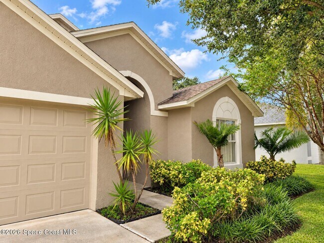 Building Photo - 1044 Sedgewood Cir