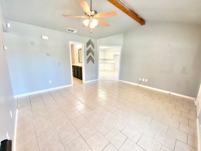 Building Photo - 4800 Rye Glen