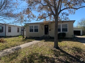 Building Photo - 3629 Lawnview St