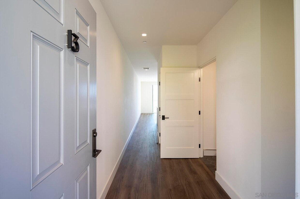 Foto principal - 3975 Old Town Ave