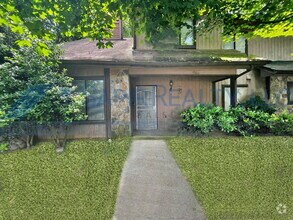 Building Photo - 5802 Trent Walk Dr
