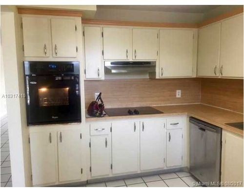 Foto del edificio - 436 Lakeview Dr