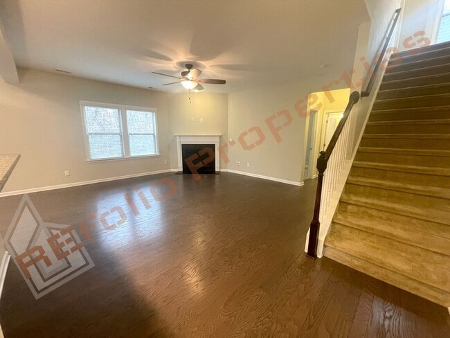 Building Photo - 288 Heathwood Dr